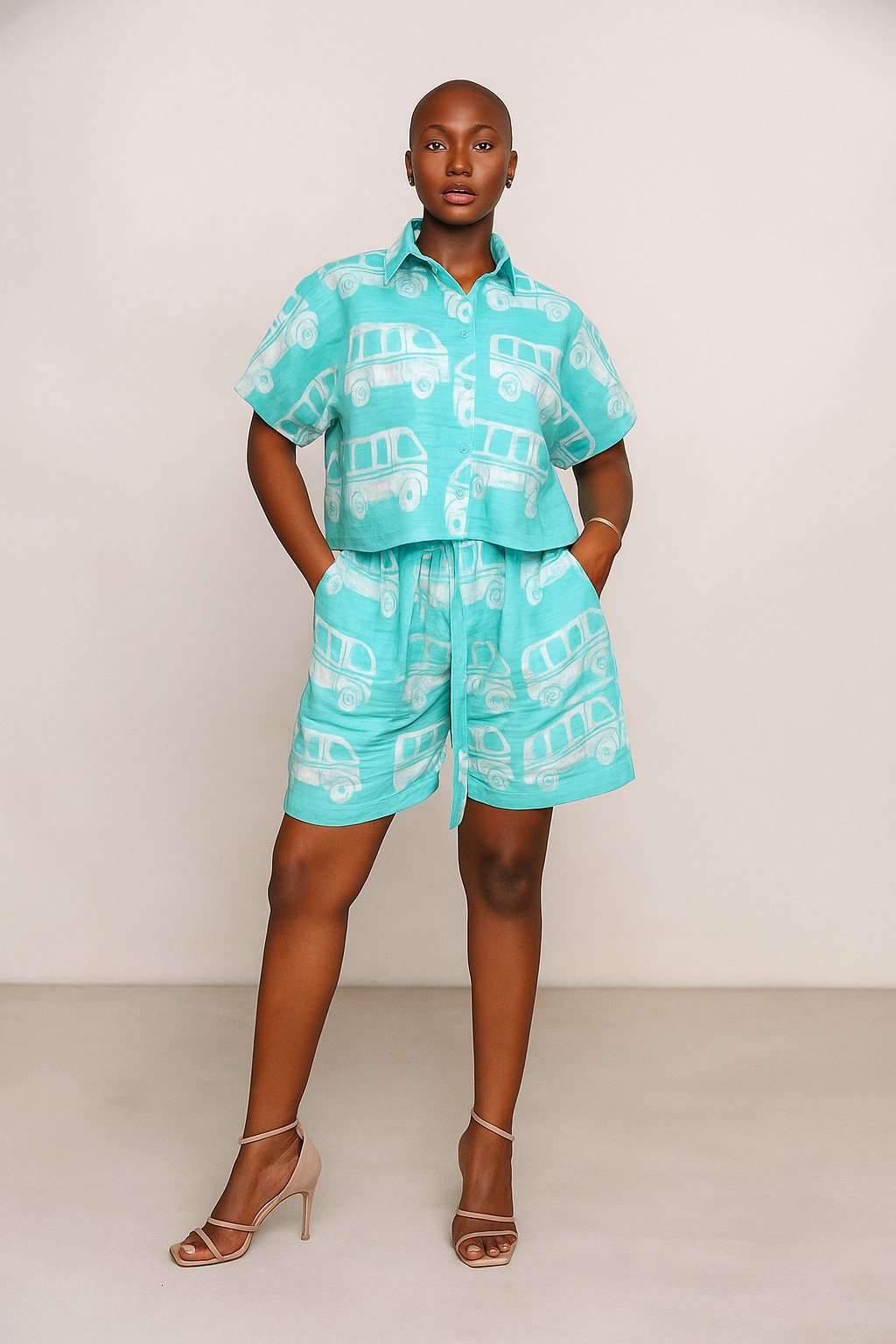 The shorts waist is elastic . 